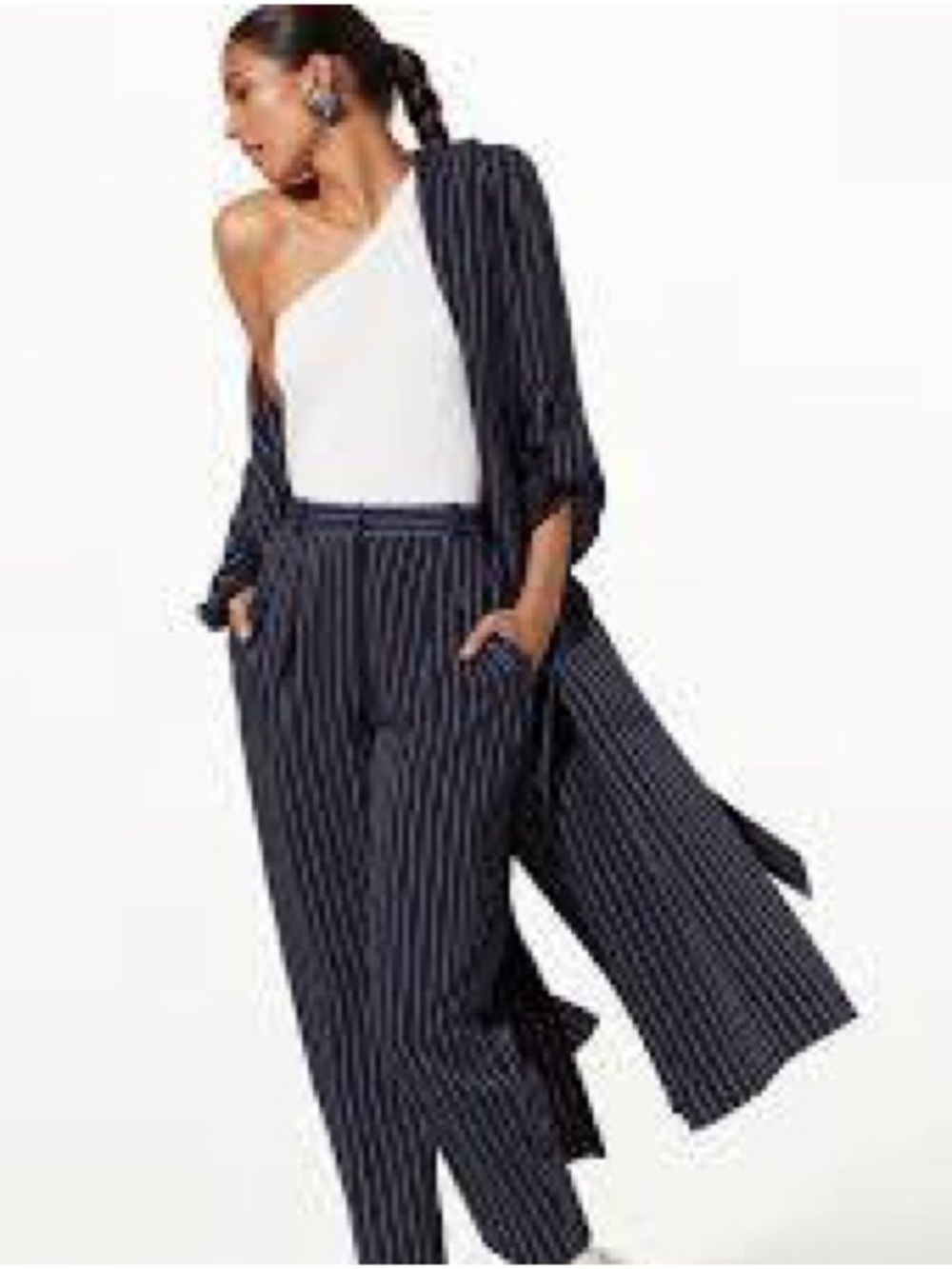 ARITZIA Babaton Modesto Navy Blue
White Pinstripe Trouser Pants Wide-Leg Crop 10
